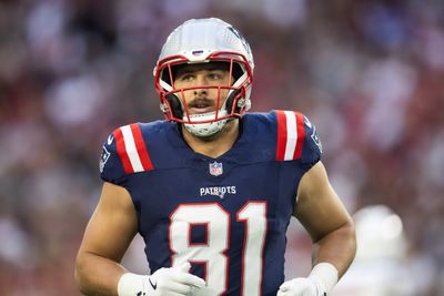 Jerod Mayo shares injury update on Patriots TE Austin Hooper