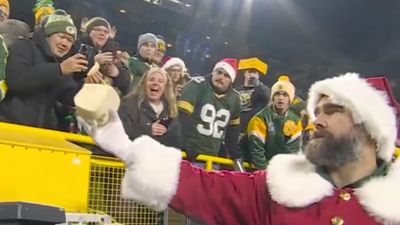 Jason Kelce Dressed as Santa Claus, Delivered Perfect Gift to Packers Fans at Lambeau