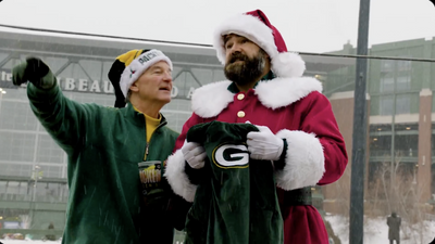 Jason Kelce dressed like Santa and spread holiday cheer to Packers fans in Green Bay