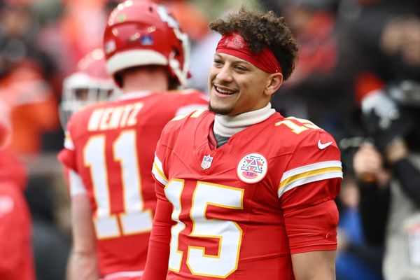 Chiefs QB Patrick Mahomes discusses playing on…