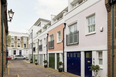 Love Actually mews house listed to rent for £15,200 a month