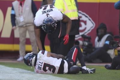 Texans Receiver Tank Dell Out For Season With Injury