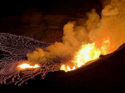 Hawaii's Kilauea Volcano Erupts, Spewing Columns Of Lava