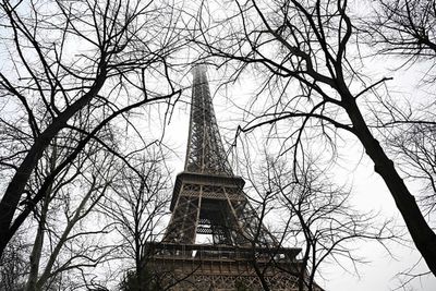 Eiffel Tower evacuated after fire alarm malfunction at famous Paris attraction