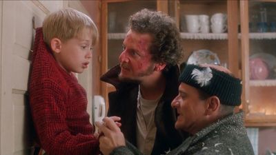 5 great Christmas movies with unthinkably low scores