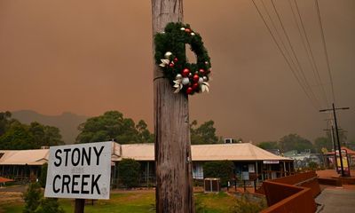 Extreme heat and bushfire risk across Australia’s south-east on Christmas and Boxing days as Grampians blaze rages