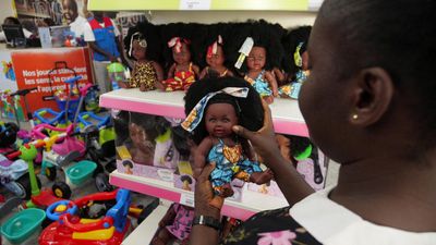 Senegal's toy makers thrive over Christmas