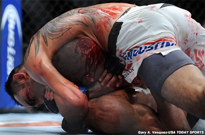 UFC free fight: Tony Ferguson bloodies Edson Barboza before submission by choke