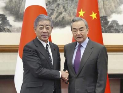 Japanese Foreign Minister Seeks Improved Relations With China