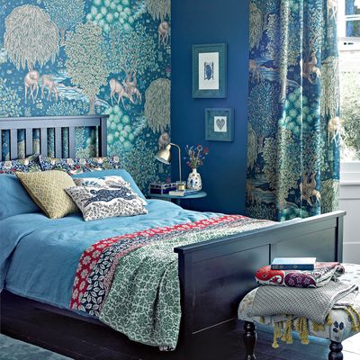 Do bedroom curtains and bedding need to match? The experts all agree on this approach