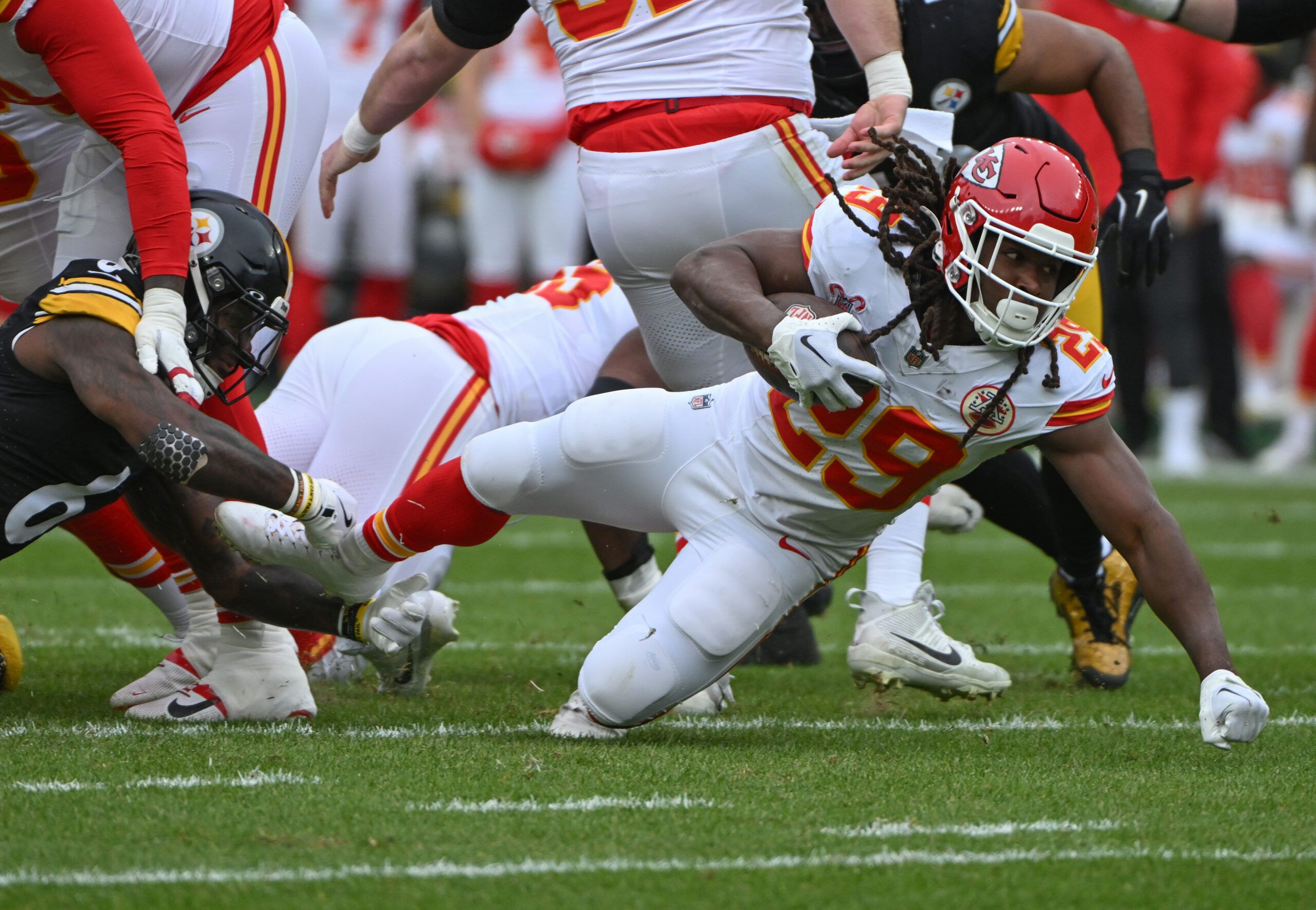 Chiefs vs. Steelers: Kareem Hunt scores touchdown to…