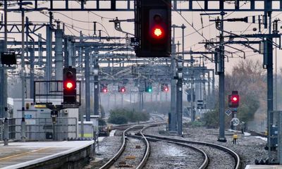 Train passengers in Britain still facing record number of cancellations