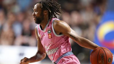 NBL investigates Breakers guard over referee push