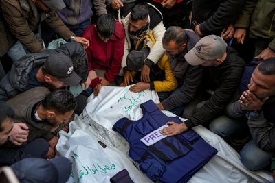 Middle East latest: 5 Palestinian journalists killed by Israeli strike, Gaza Health Ministry says