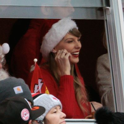 How Taylor Swift Celebrated Travis Kelce's Record-Breaking Moment During the Christmas Game on Social Media