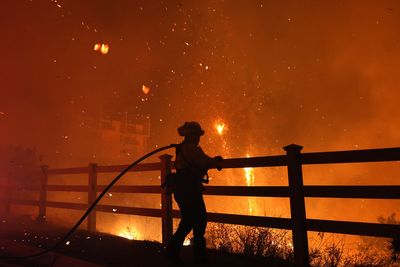 Destructive hurricanes, sweltering heat waves: Extreme weather events cost Americans hundreds of billions of dollars this year