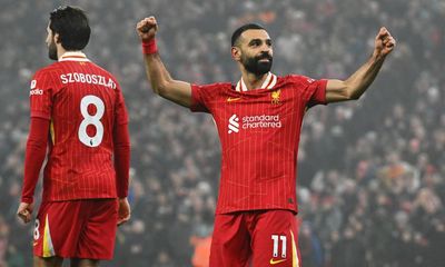 Mo Salah rounds off Liverpool recovery to sink Leicester and stretch lead