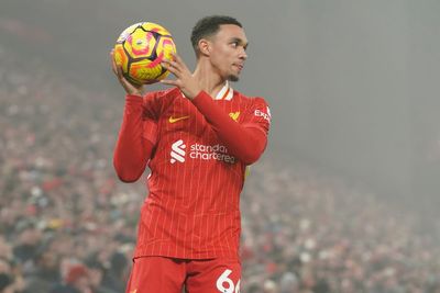 Arne Slot sends Trent Alexander-Arnold warning in response to Liverpool contract question