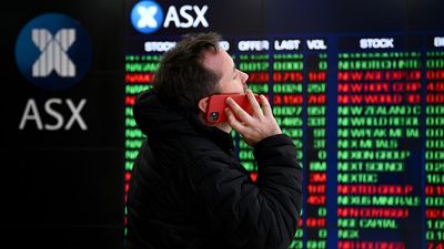 Aussie shares up, as festive shoppers come out in force