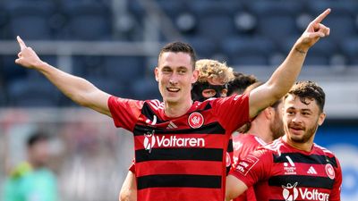 Wanderers edge out Reds in five-goal thriller