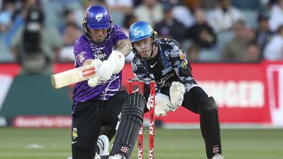 Hurricanes beat Strikers by 11 runs in BBL