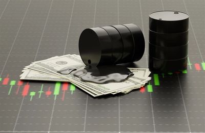 Hedge Funds Boost Oil Positions: Is a Major Rally on the Horizon?