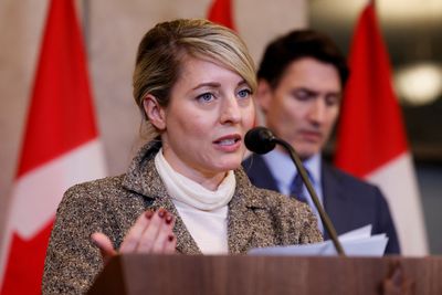 Canadian ministers to talk tariffs with Trump aides in Florida