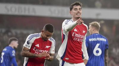 Arsenal edge Ipswich 1-0 to move to second spot in Premier League