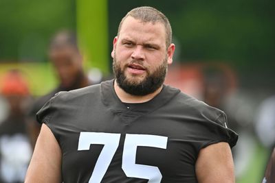 Browns OL Joel Bitonio Will Decide After Season Ends What's Next