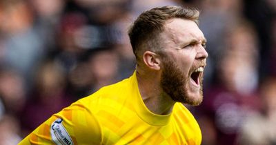 Hibs keen on Zander Clark Hearts transfer amid No.1 search