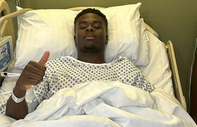 Bukayo Saka makes new Arsenal vow in first message to fans after surgery