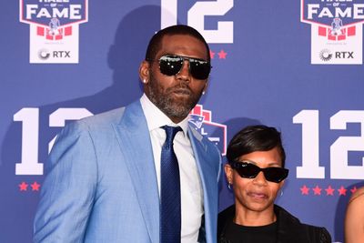 The Patriots found a really cool way to support Randy Moss during his battle with cancer