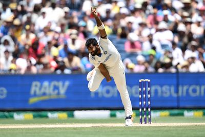 Bumrah gives India a shot at victory, but Australia lead by 333