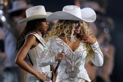 Tina Knowles defends daughter Beyonce’s NFL half-time performance