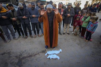 A fourth infant dies of the winter cold in Gaza as families share blankets in seaside tents