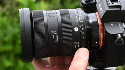 12 lenses of Christmas: US$26,000 glass and new options for DSLRs!