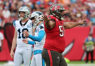 Duck makes appearance at Raymond James as Bucs blow out Panthers