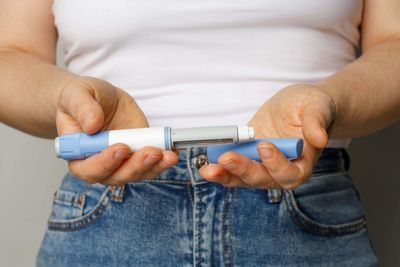 Long waiting lists for NHS weight loss services ‘driving unsafe buying of jabs’