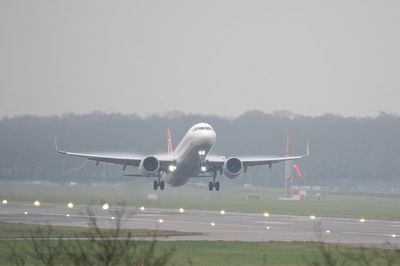 Gatwick delays LIVE: Flights delayed and cancelled as fog again hits easyJet and other airline schedules