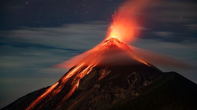 What's the difference between an active, dormant and extinct volcano?