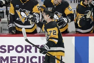 Crosby Breaks Franchise Assist Record In Penguins' Win