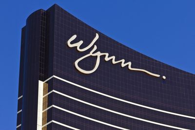 Is Wynn Resorts Stock Underperforming the S&P 500?
