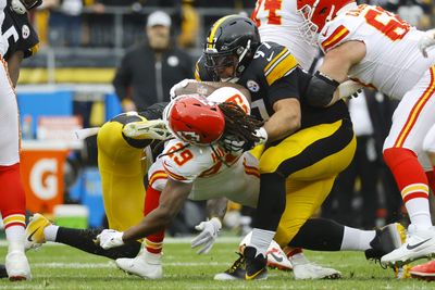 Steelers HC fails to acknowledge in-fighting on defense