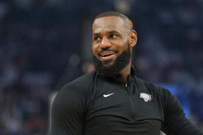 LeBron Says He 'Could Probably Play at High Level for 5-7 Years'