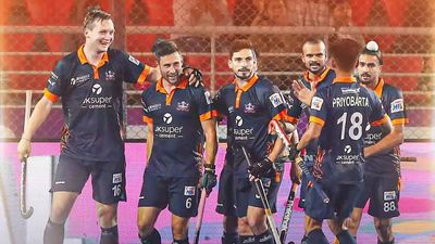 UP Rudras inflict opening shock on Kalinga Lancers