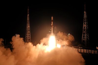 India launches satellites for space docking test key to future moon missions