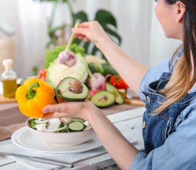 Planning To Eat Clean In The New Year? Your Obsession With a Healthy Diet Shouldn't Turn Into Eating Disorder