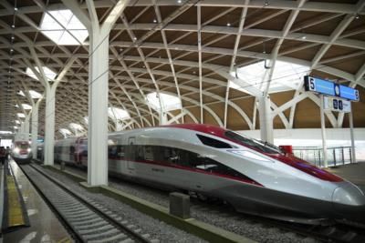 China Unveils World's Fastest High-Speed Train Prototype