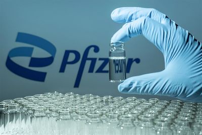 Pfizer: 4 Reasons to Buy This Stock