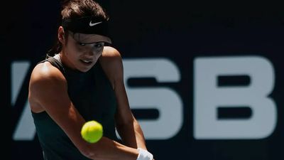 Emma Raducanu pulls out of Australian Open warm-up with back problem